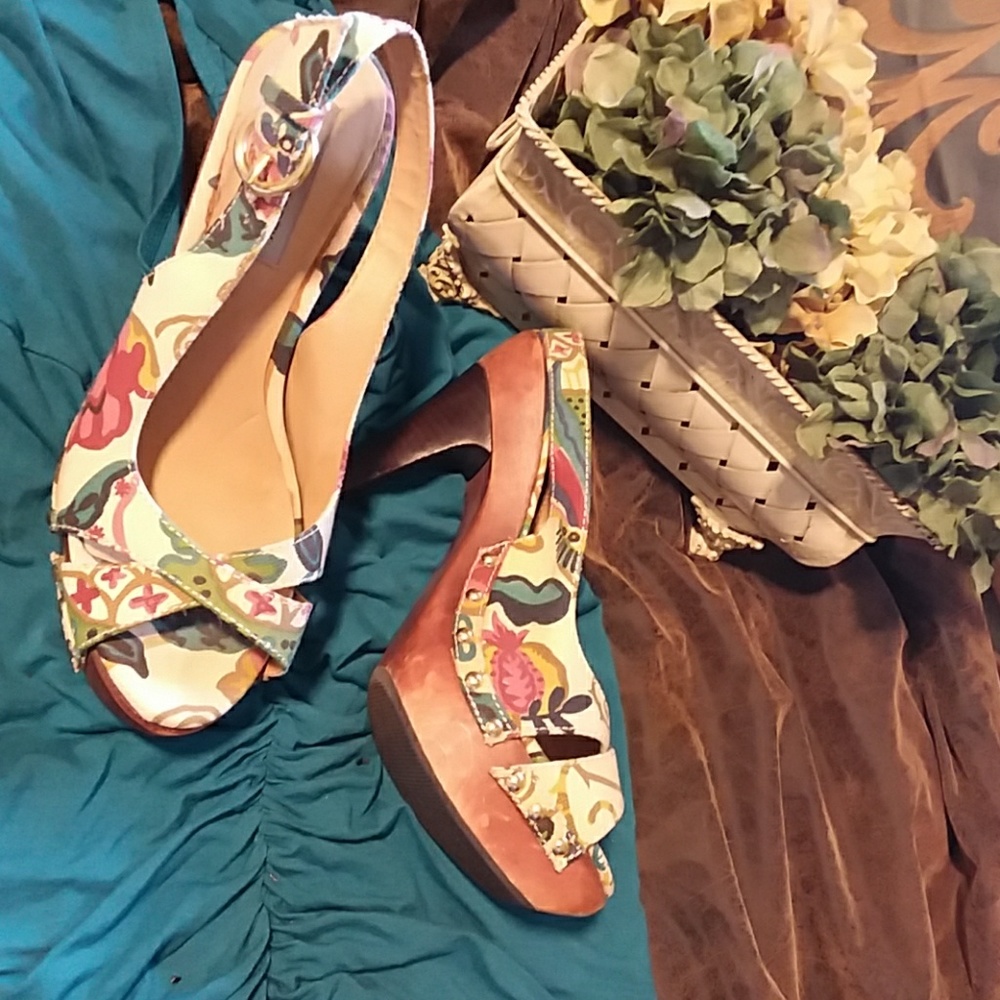 Shoes pumps heels